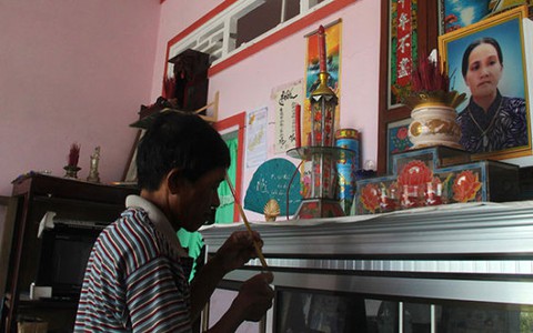 “Ráng vươn lên mà sống”