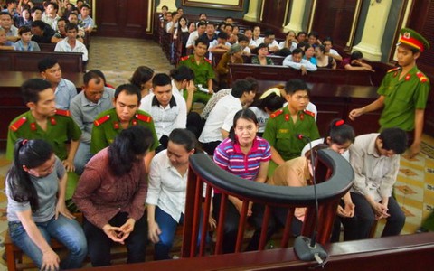 Tổ chức ghi đề, thầu đề, 19 bị cáo lãnh án