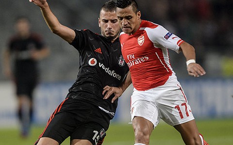 Cơ hội để Alexis Sanchez lên tiếng