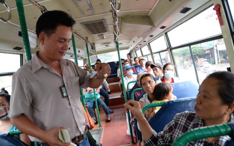 Làm thẻ xe buýt để chống vé giả