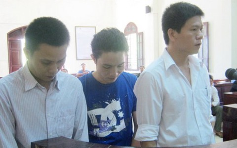 Bị tù vì trộm két sắt nhà người yêu