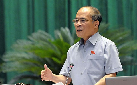 Để cán bộ “hết đất làm ăn”