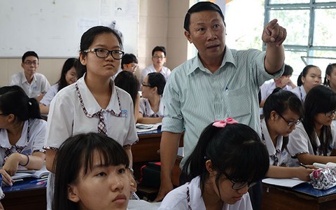 Đằng sau cái khó của thầy