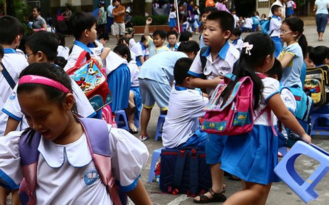 Trường càng nổi, học sinh càng ngộp
