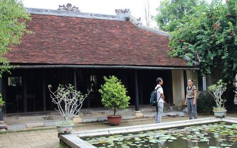 Khoắng rỗng đình chùa
