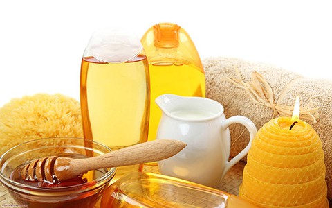 Làm đẹp da mặt với mật ong và nghệ