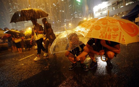​Biểu tình tại Hong Kong tiếp tục nóng lên