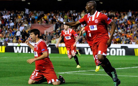 ĐKVĐ Sevilla thoát "chết" tại Croatia
