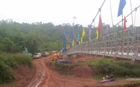 Chậm nhất tháng 6/2015, hoàn thành 186 cầu treo dân sinh