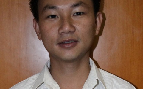 Nghiêm khắc với người hùng