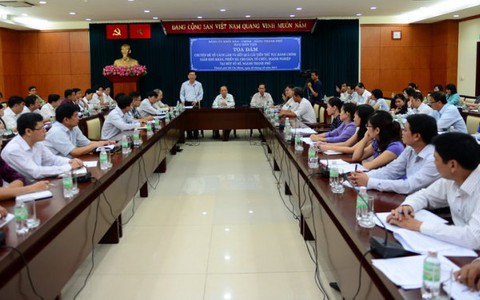 Tiêu điểm sáng: Phiền hà thủ tục hành chính, xử lý ra sao?
