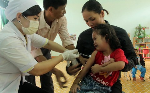 Bốn đường dây nóng giải đáp tiêm ngừa sởi - rubella
