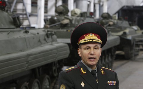 Ukraine sa thải bộ trưởng quốc phòng