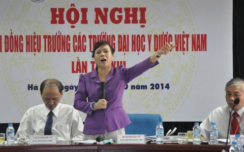 Dùng môn văn xét tuyển ngành y: Nhiều ý kiến trái chiều