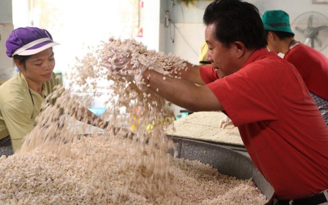 ​Gian nan xuất khẩu “truyền hình Việt”