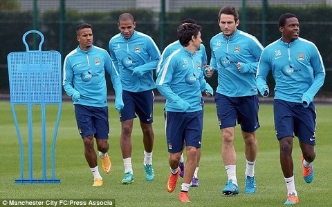 Man City cách mạng chuyện... ăn, ngủ cho cầu thủ