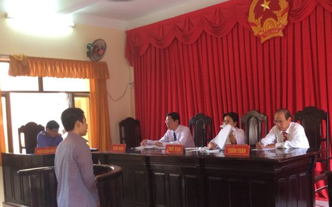 Bị cáo kêu oan tại tòa và tố bị đánh đập, ép cung