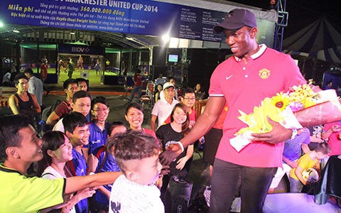CĐV Việt Nam thỏa mãn với Dwight Yorke