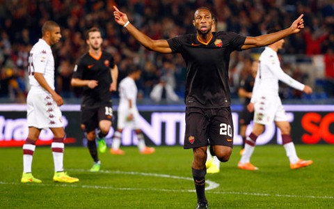 AS Roma tiếp tục bám đuổi Juventus