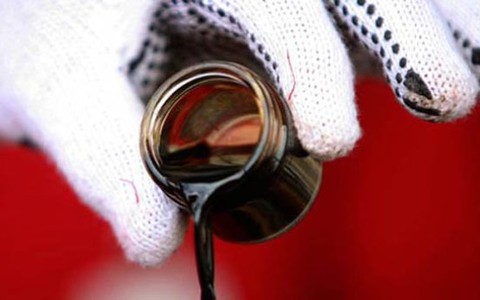 Dầu Brent rớt giá sâu nhất 4 năm