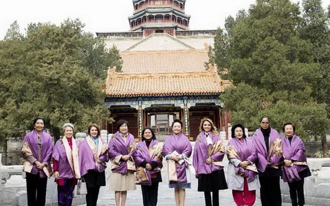 “Ngoại giao văn hóa” của phu nhân các lãnh đạo APEC