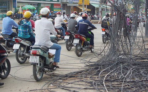 Đường Lũy Bán Bích thi công bầy hầy, rủi ro rình rập