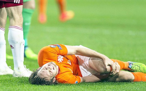 Daley Blind nghỉ thi đấu 6 tháng