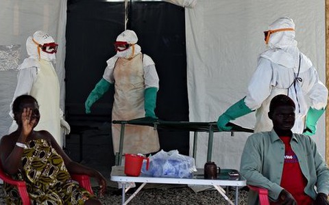 Bệnh nhân Ebola tại Sierra Leone bị vứt xác ra đường