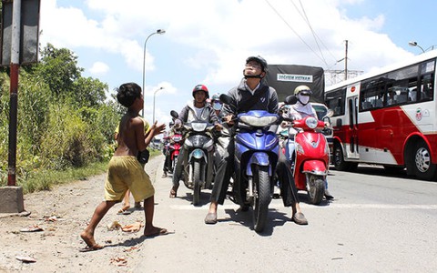 Chăn dắt trẻ ăn xin