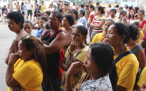 Bão Hagupit suy yếu trước khi đổ bộ vào Philippines