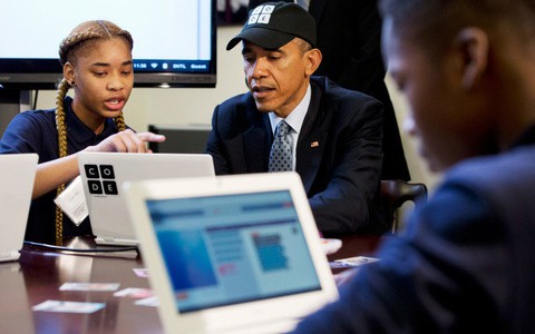 Tổng thống Obama lập trình máy tính