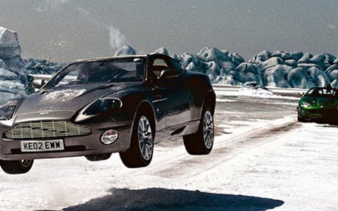 Xe đóng phim James Bond bị đánh cắp