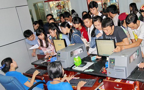 30.000 vé tàu tết tiếp tục được bán qua mạng