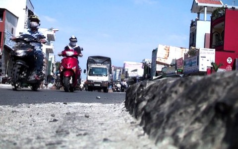 Liên tiếp tai nạn vì hố ga