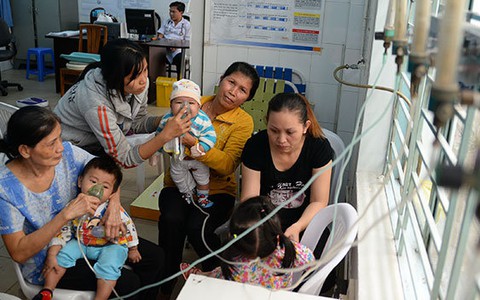 Trời trở lạnh, bệnh nhi nhập viện nhiều hơn