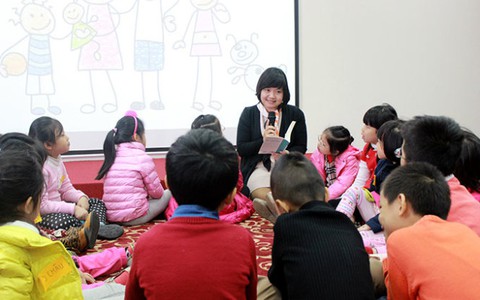 Những tủ sách bị khóa trái...
