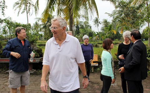 Nhà báo Seymour Hersh trở lại Sơn Mỹ