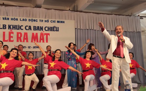 Thành lập câu lạc bộ Khúc ca ban chiều