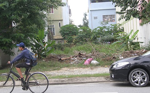 Đà Nẵng: chồng duyệt cấp đất cho vợ