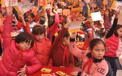 Vé đoàn viên trong mắt trẻ thơ