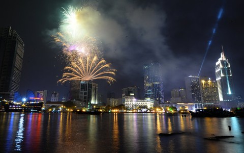 Nào cùng ngân vang Chúc mừng năm mới 2015