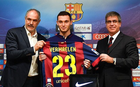Mua sắm kém, huyền thoại Zubizarreta bị Barca sa thải