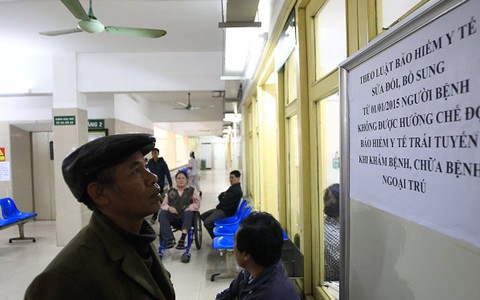 Người bệnh bấm bụng vượt tuyến
