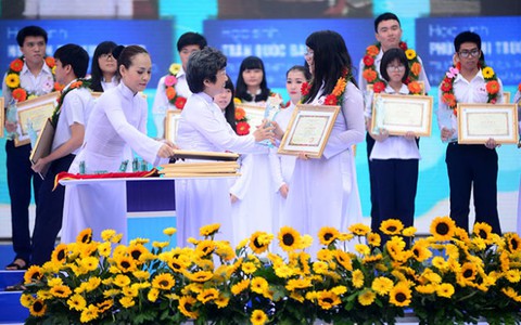 Một thời “Dậy mà đi”