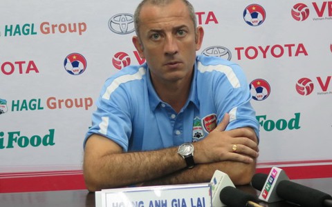 HLV Guillaume bênh vực Công Phượng
