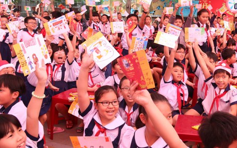 Vẽ tết yêu thương