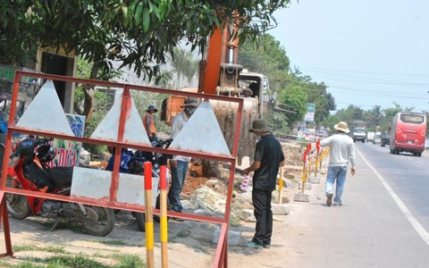 Cả làng không cho thi công quốc lộ 1