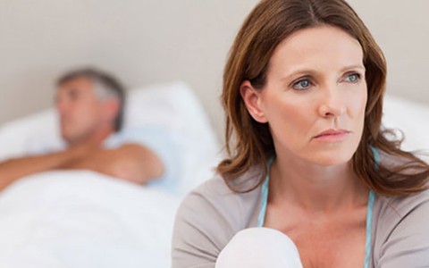 Tuổi tiền mãn kinh và nỗi lo huyết trắng bệnh lý