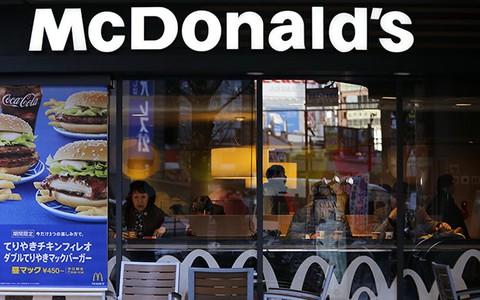 Răng người trong khoai tây chiên khiến McDonald’s Nhật điêu đứng