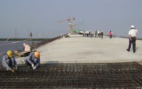 ​Đẩy nhanh tiến độ 4 cầu lớn